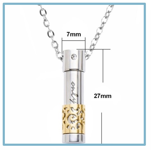 Ashanger buisje met tekst Only Love - gouden ring